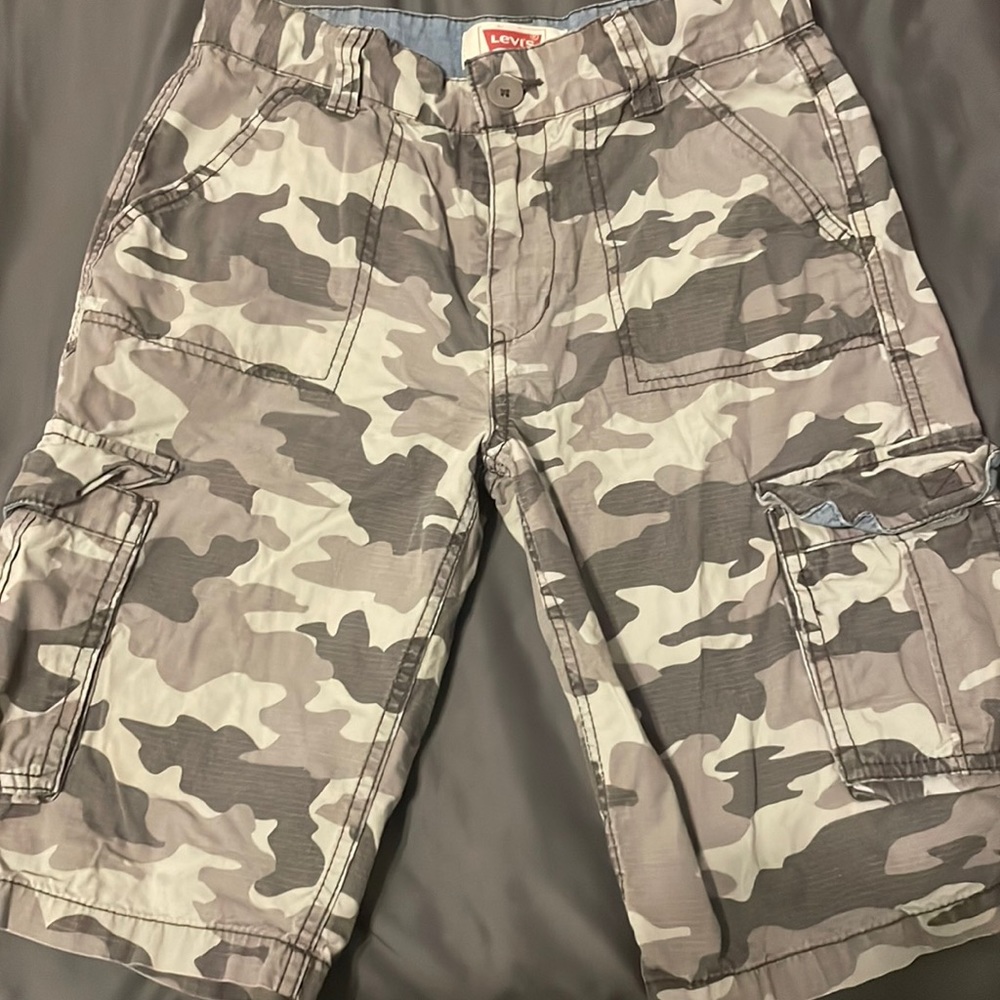Boys shorts Levi size 14 reg